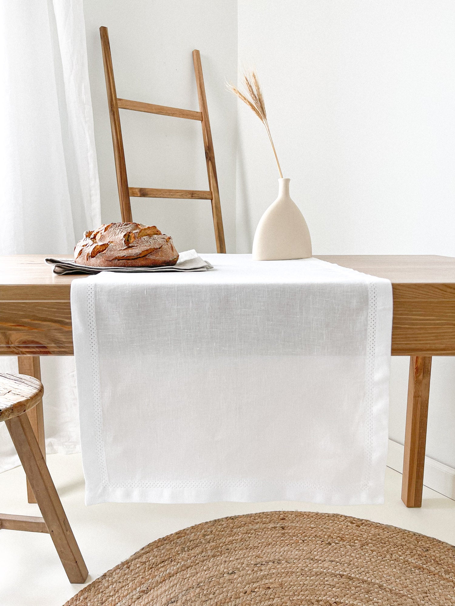 Vintage Rosé Kant Tafelloper - 30 cm x 20 m - Elegant en Delicaat - Bruiloft en Doop