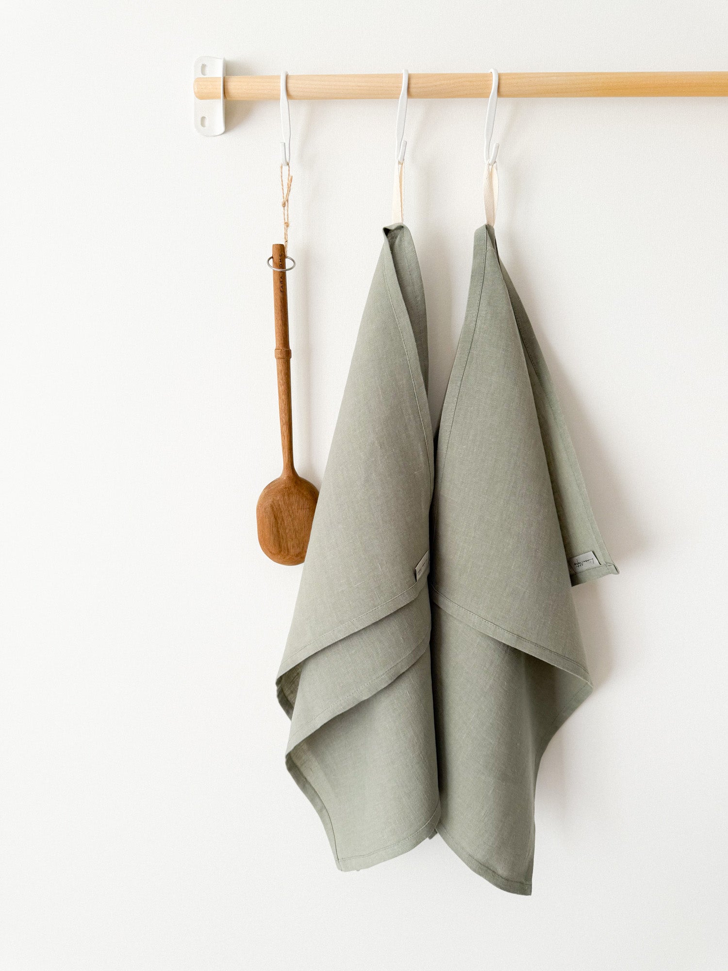 Saliegroen Linnen Theedoek