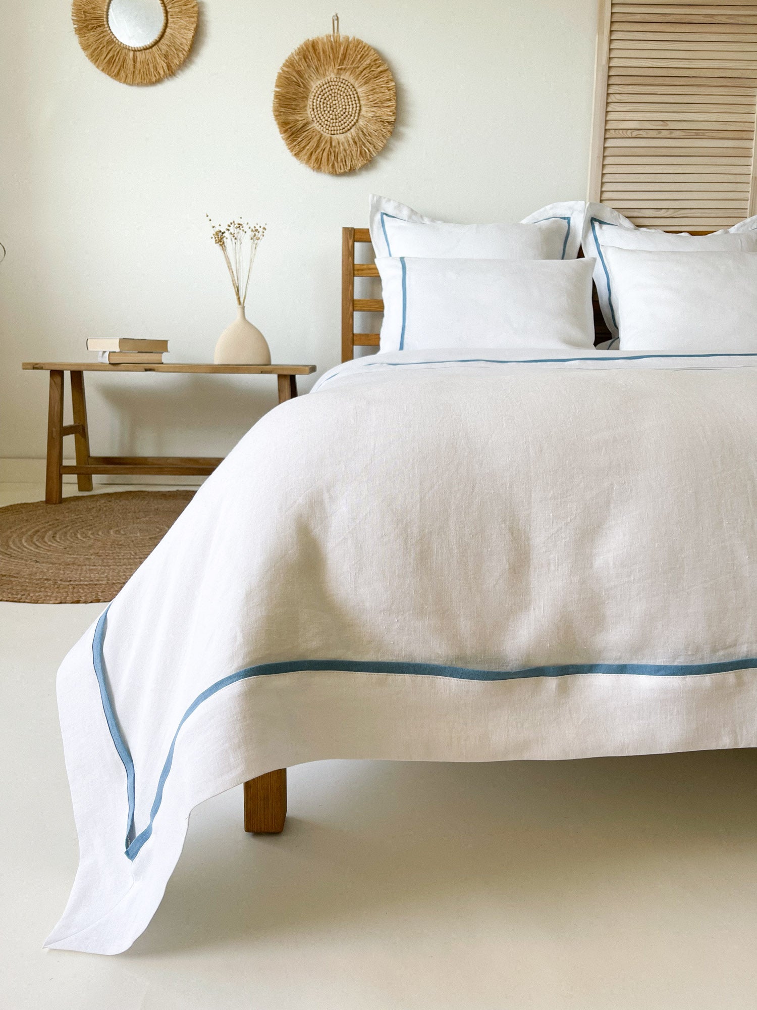 Housse de couette en lin avec bordure - blanc et bleu clair - Linen Notes